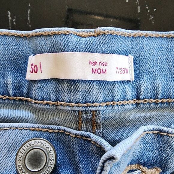 SO High Rise MOM Jeans Distressed Size 7/28 - Picture 4 of 5